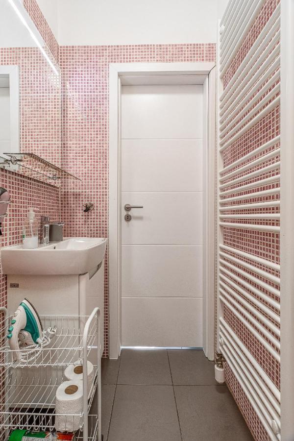 Bratislava -Apartment Near The City Center With A Balcony Zewnętrze zdjęcie